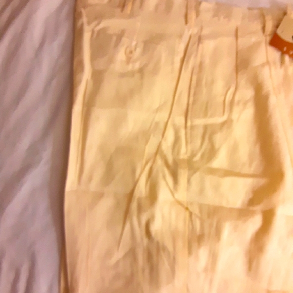 TRUST YELLOW  MEN LINEN SHORT IN SIZE 34 - Picture 5 of 15